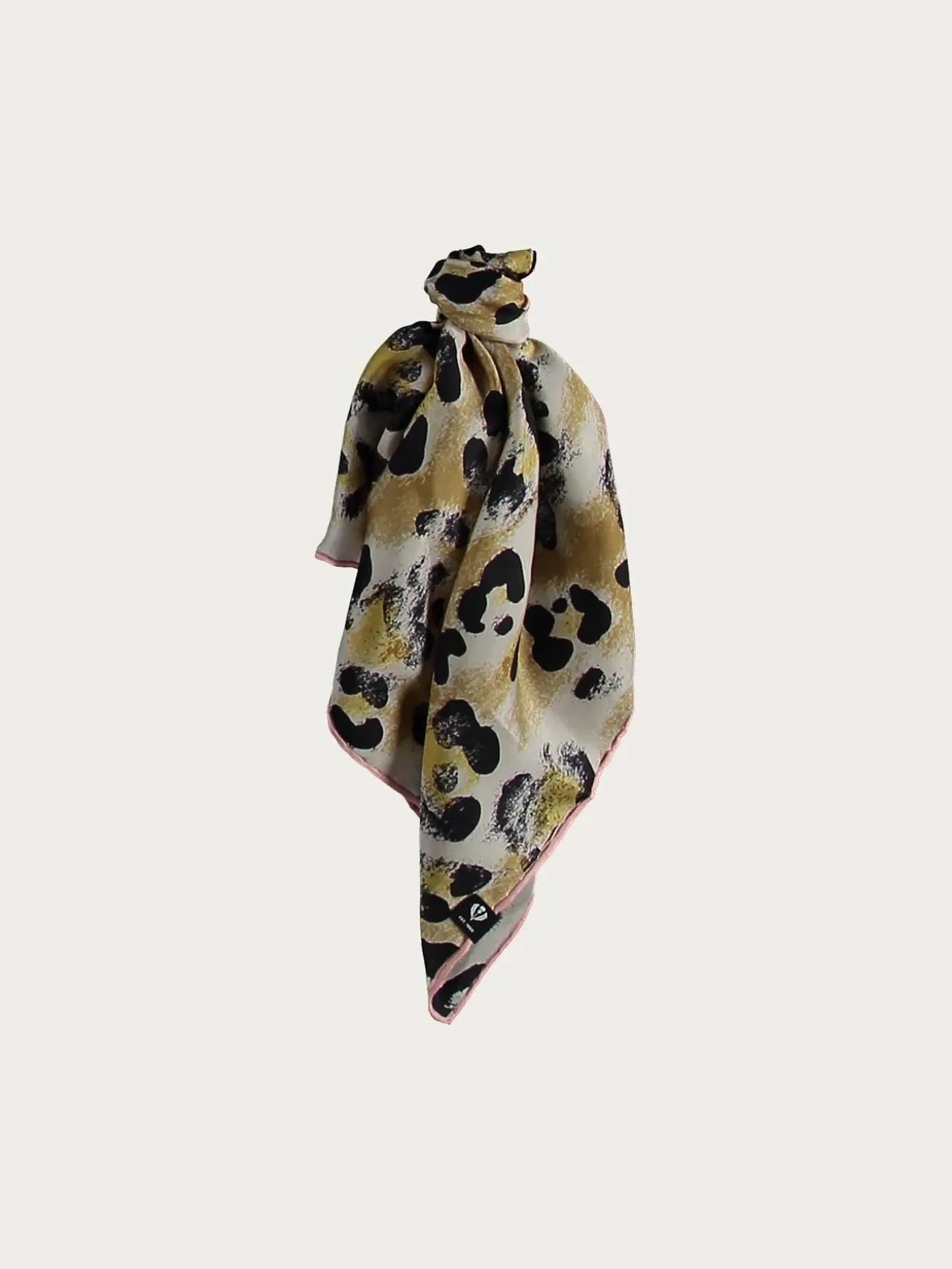 Nickituch aus reiner Seide mit Animal Print