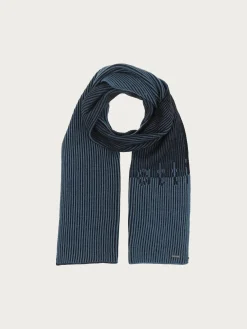 Strickschal mit bugatti-Schriftzug in Wollmischung