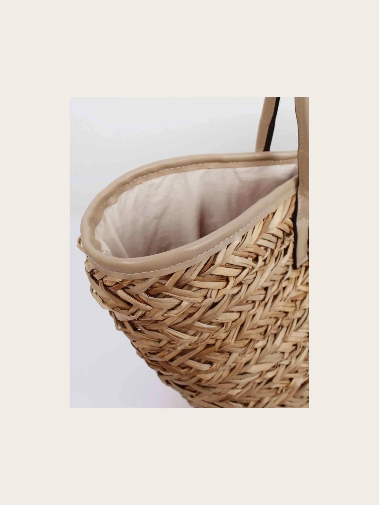 Stylische Loevenich Tasche aus Seegras mit Magnet-Verschluss