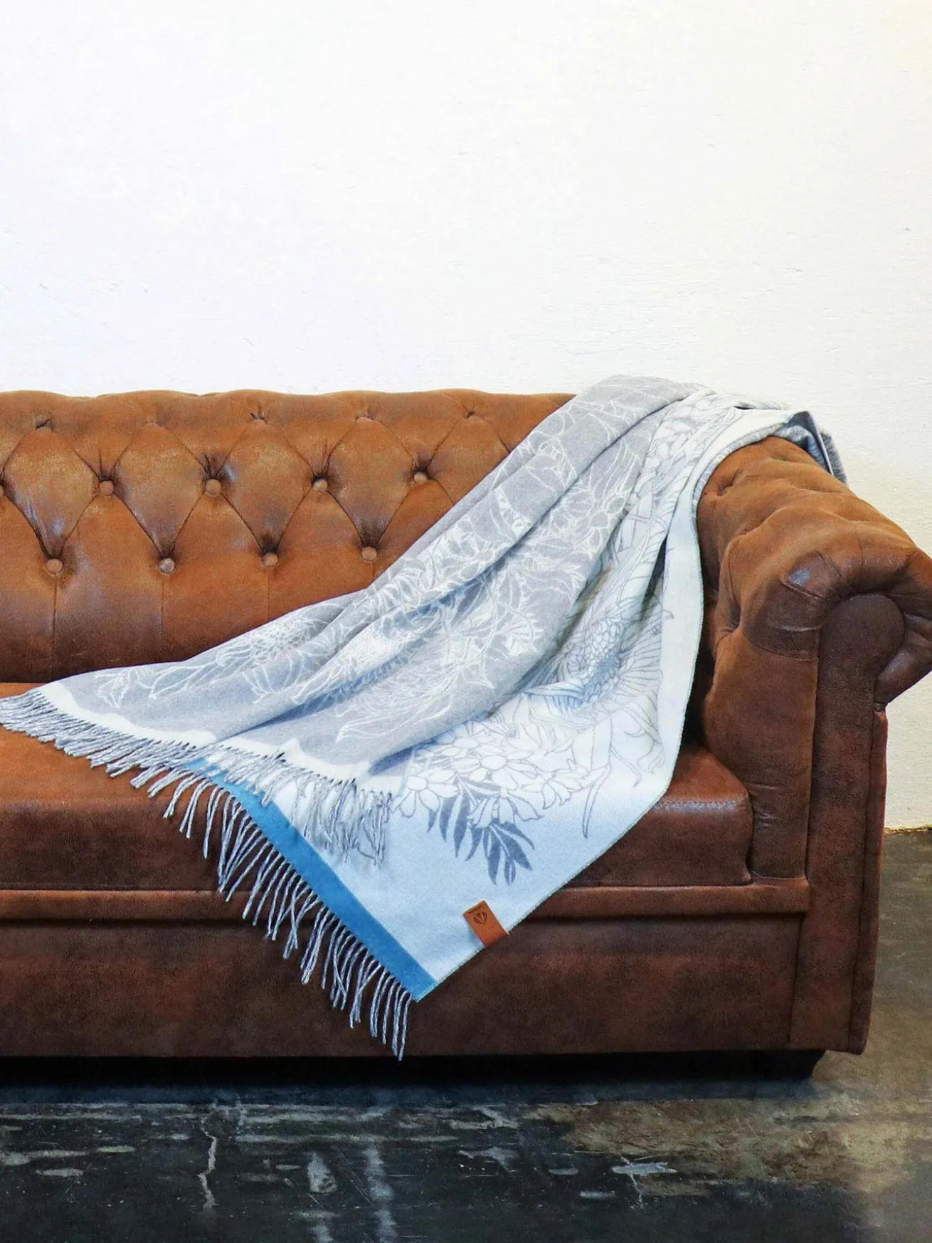 Sustainability Edition - Cashmink-Decke mit Blumen-Design - Made in Germany