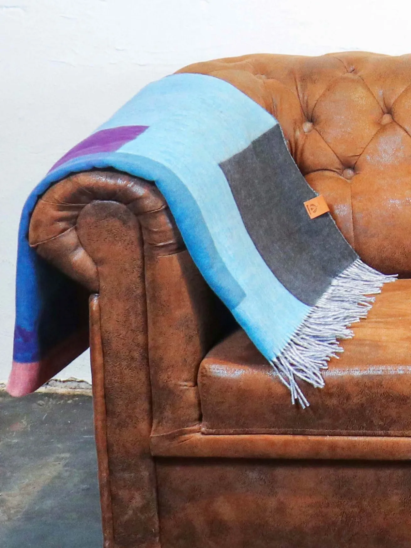 Sustainability Edition - Cashmink-Decke mit Colour Block Design - Made in Germany