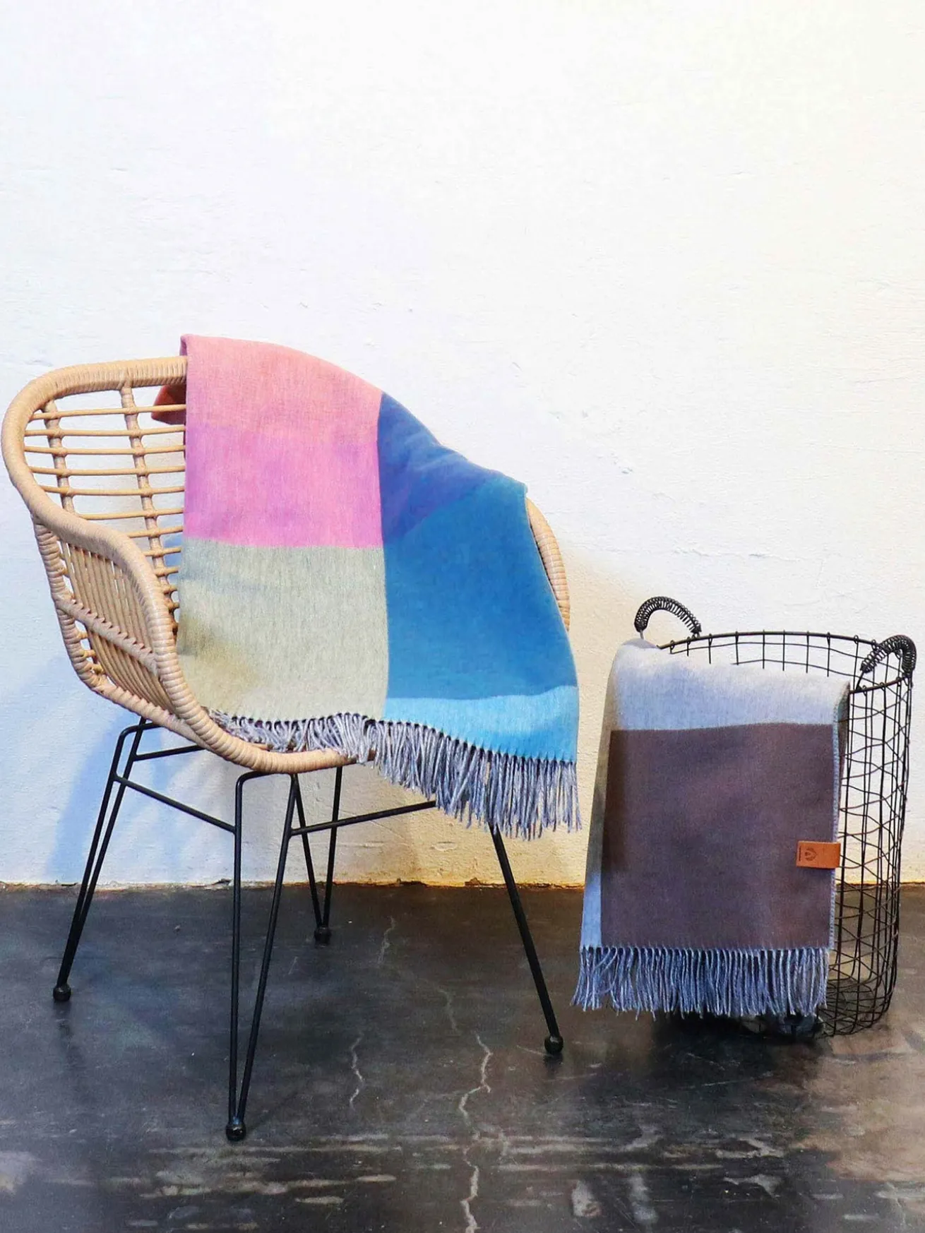 Sustainability Edition - Cashmink-Decke mit Colour Block Design - Made in Germany