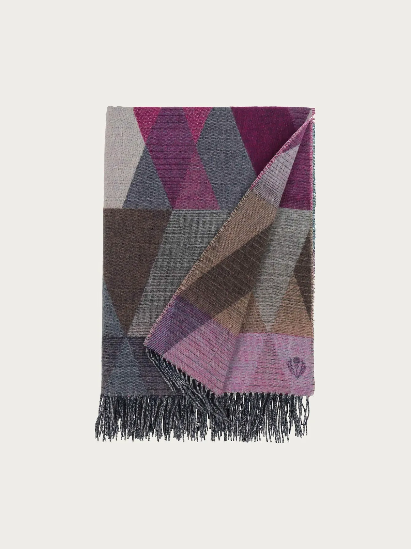 Sustainability Edition - Cashmink-Decke mit Dreieck-Design - Made in Germany