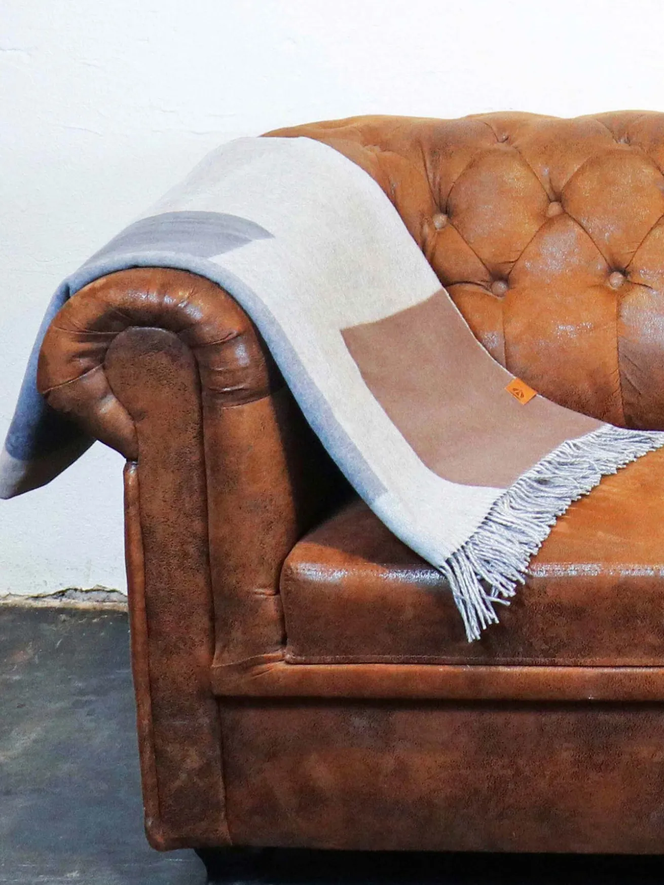 Sustainability Edition - Cashmink-Decke mit Colour Block Design - Made in Germany