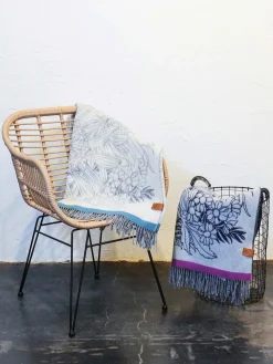 Sustainability Edition - Cashmink-Decke mit Blumen-Design - Made in Germany