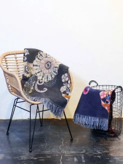 Sustainability Edition - Cashmink-Decke mit Blumenranken-Design - Made in Germany