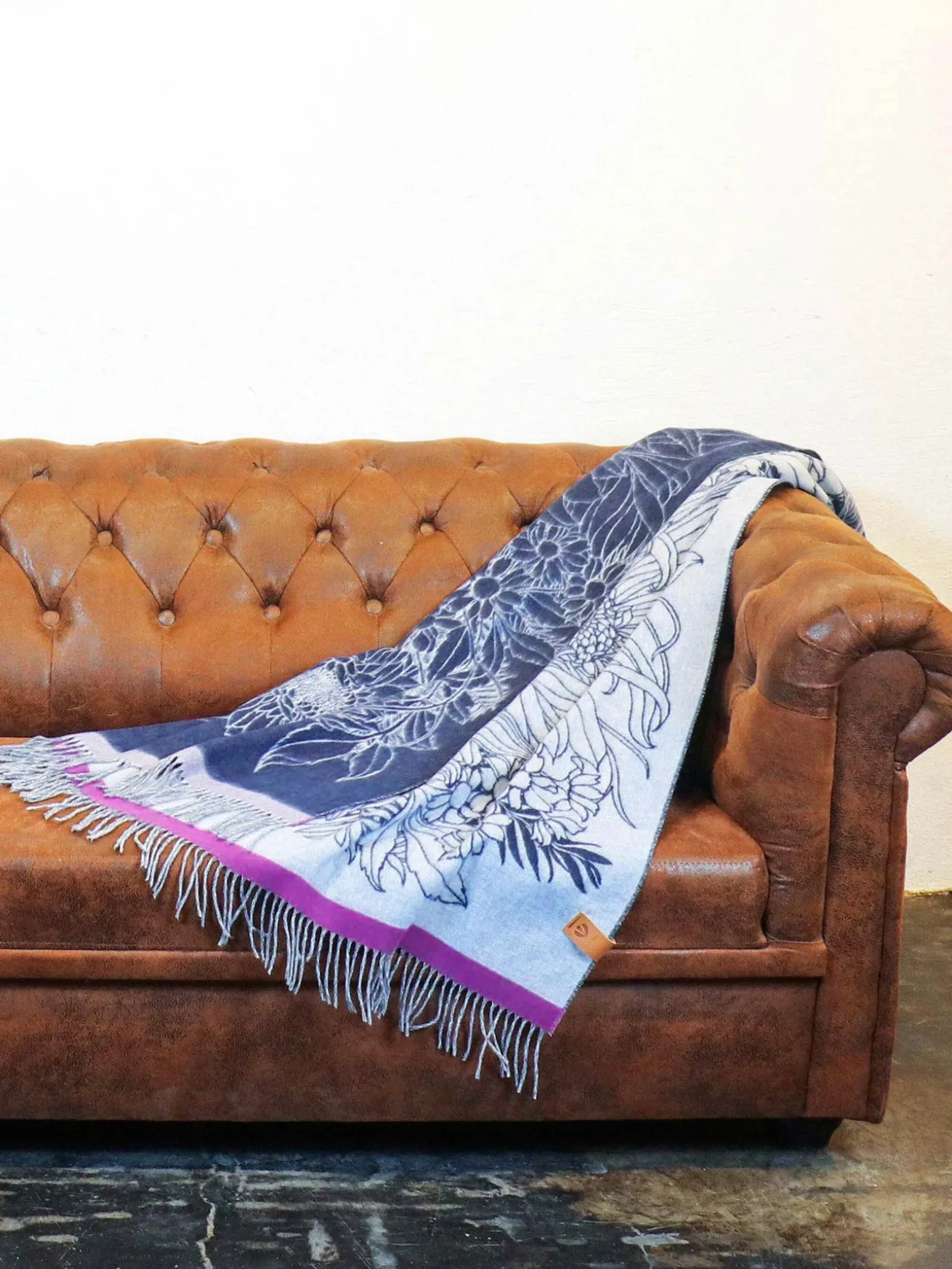 Sustainability Edition - Cashmink-Decke mit Blumen-Design - Made in Germany