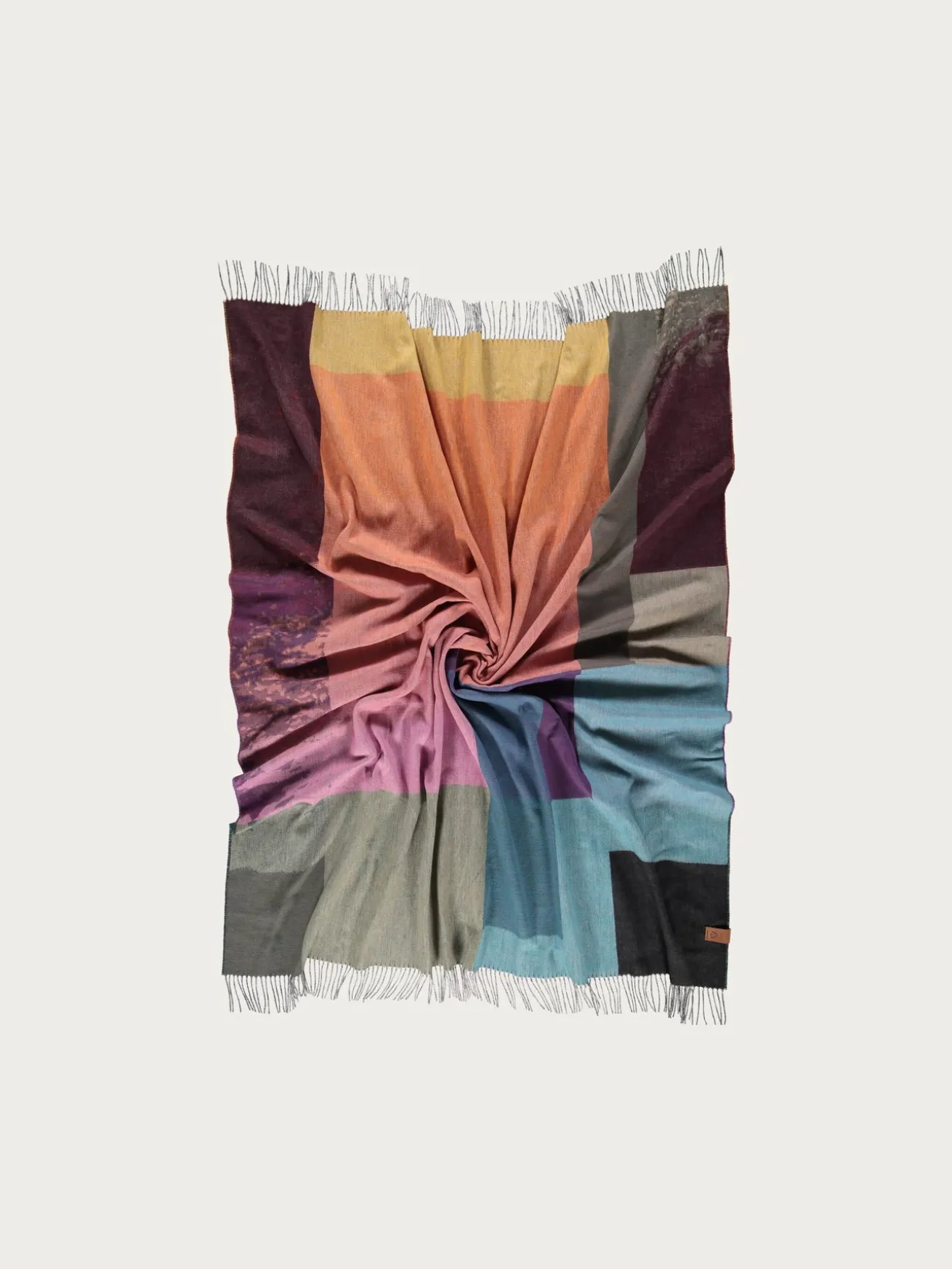 Sustainability Edition - Cashmink-Decke mit Colour Block Design - Made in Germany