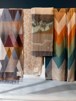 Sustainability Edition - Decke mit grafischem Design - Made in Germany