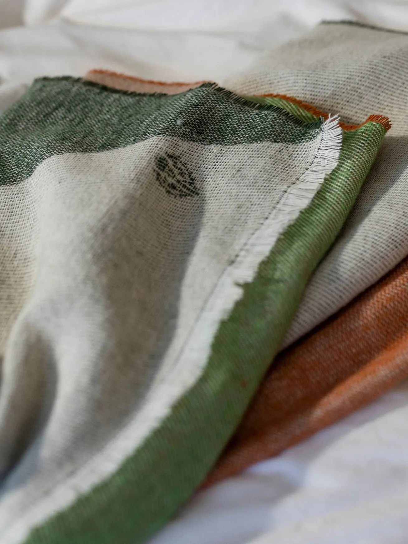 Sustainability Edition - Decke mit asymmetrischen Farb-Blöcken - Made in Germany