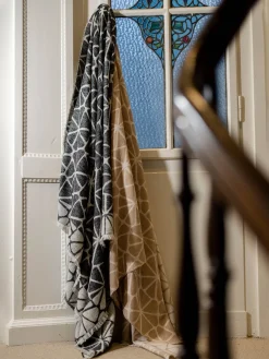 Sustainability Edition - Decke mit grafischem Design - Made in Germany