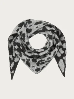 Sustainability Edition - Gestricktes Tuch mit Leo-Design