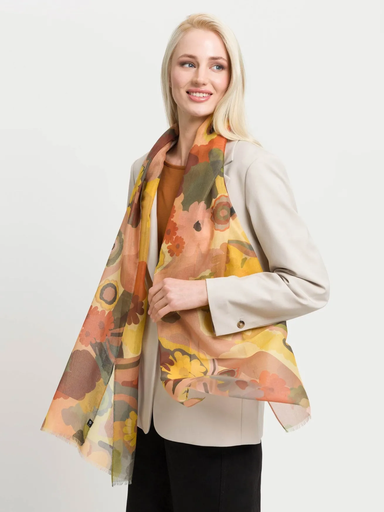 Sustainability Edition - Leichter Schal mit floralem Design