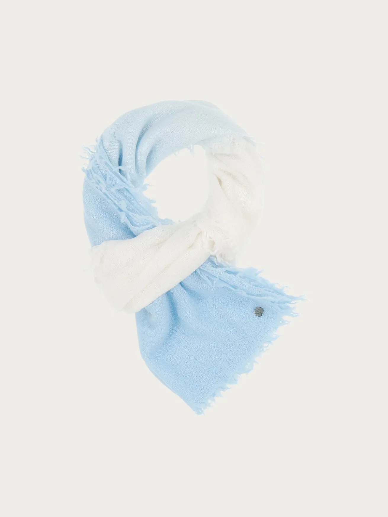 Wollschal im Ombré-Design